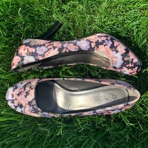 ClosedToe Floral Pattern Heel by Mootsies Tootsies